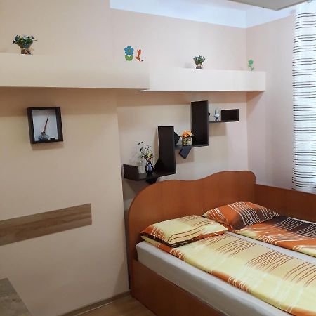 7 Vise Studio Apartamento Galaţi Exterior foto