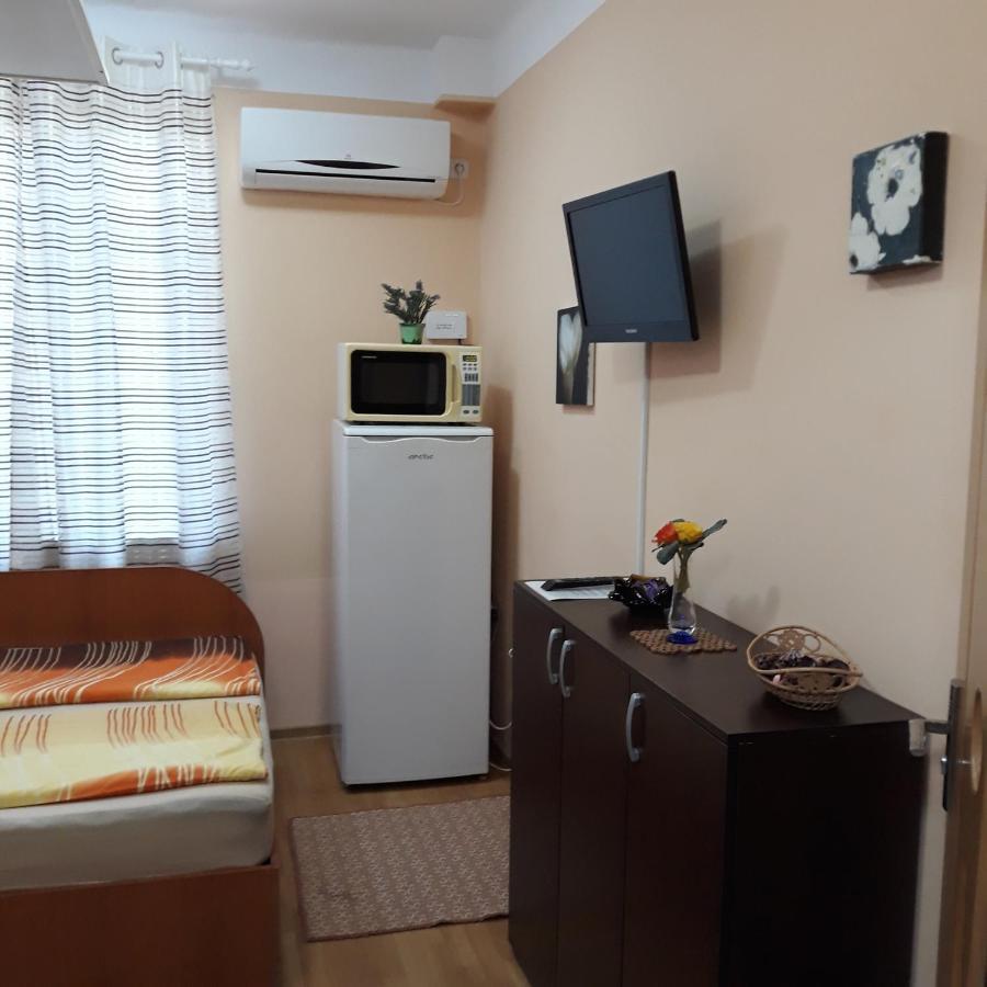 7 Vise Studio Apartamento Galaţi Exterior foto