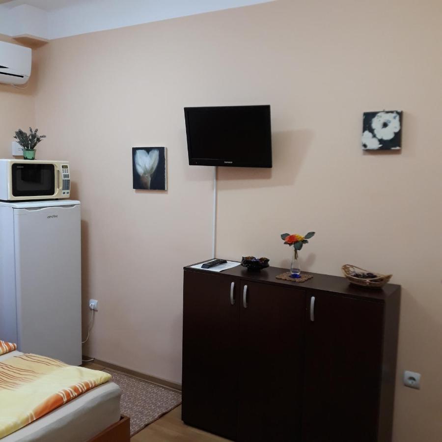 7 Vise Studio Apartamento Galaţi Exterior foto